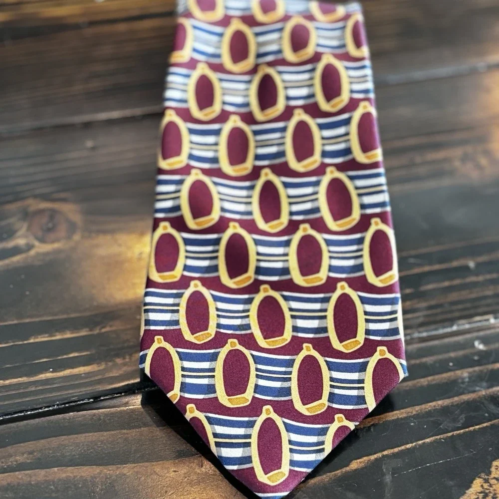 GUCCI Rare tie Red‎ all-over pattern silk from japan J3289